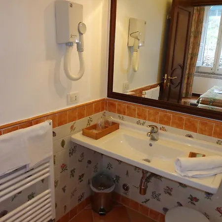 Tenuta Montecorbo *